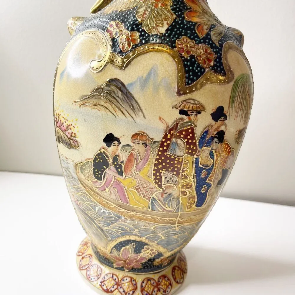 Vintage Satsuma Vase Pitcher Gold Handle 20th Century Chinoiserie Hand Painted‎